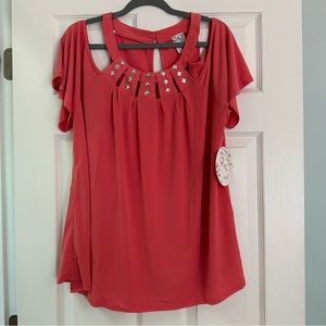 NWT 2X coral short-sleeve blouse w/ cold shoulder & silver decals on tabbed neck